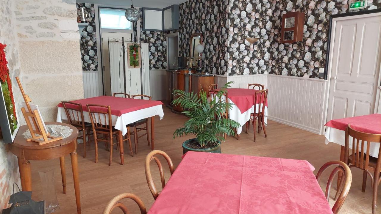 Auberge De La Tradition Correze Bagian luar foto